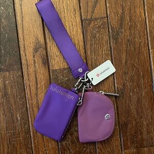 Lululemon Authentic RARE NWT Dual Pouch Wristlet in COLLEGE PURPLE